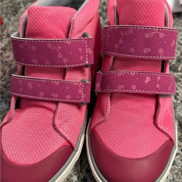 See Kai Run Other - BNIB See Kai Run Pink Floral Strap Sneakers